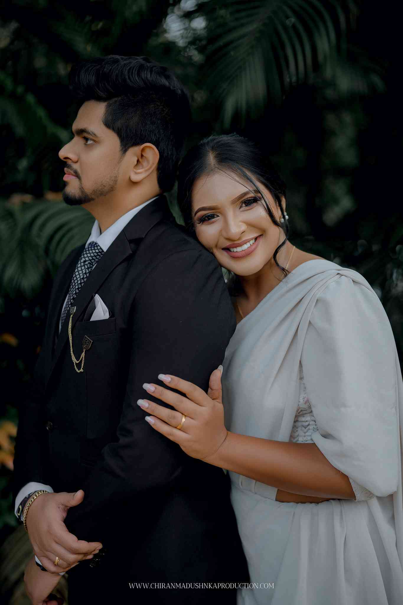 Buddhini & Chalaka 🖤🤍